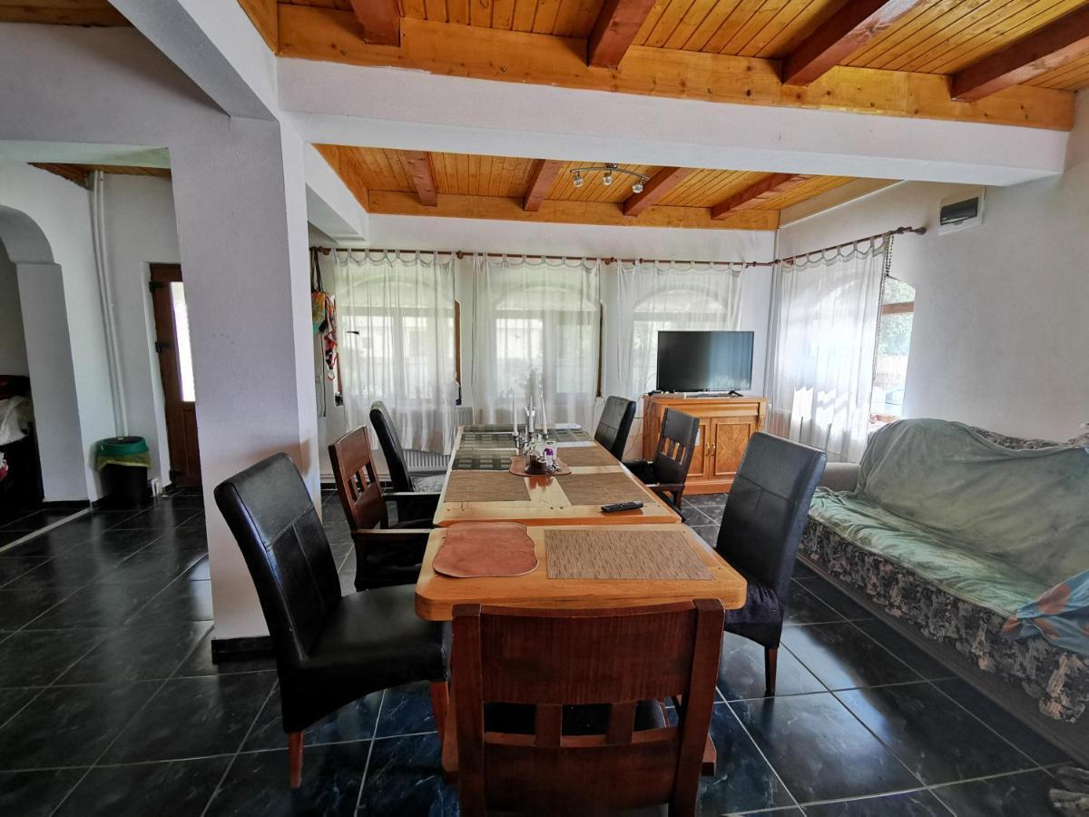 Jugul Taranului Agropensiune Polovragi, Gorj Villa Exterior photo