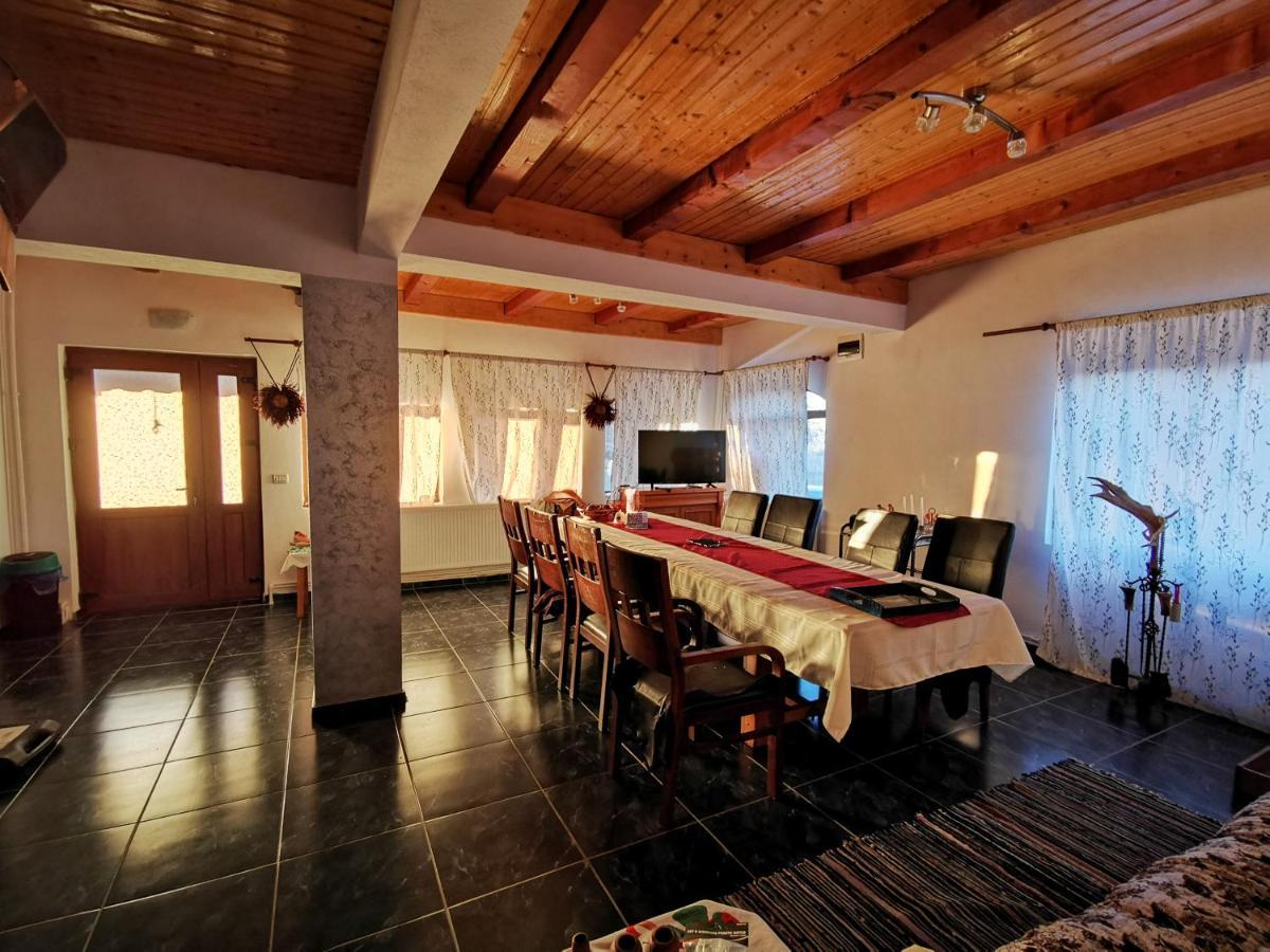 Jugul Taranului Agropensiune Polovragi, Gorj Villa Exterior photo